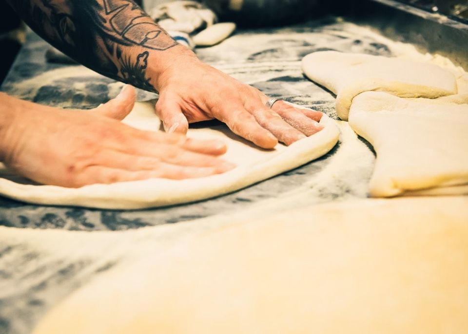hand tossed hand kneaded gourmet pizza dough